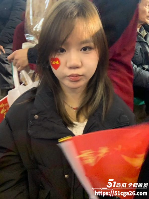 陕西商洛19岁大一学妹 吴睿尧 微胖母狗假期在家发情 被炮友远程调教 浑身写满下贱铭文！-51吃瓜网