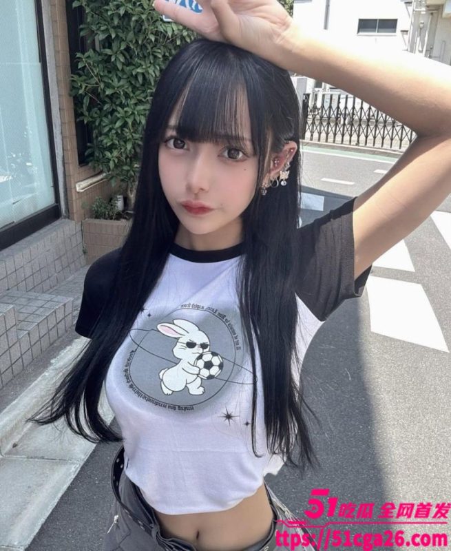 日本高颜值小网美露脸性爱视频！极品身材一览无余 大奶抽插中猛烈晃动 淫叫震天！-51吃瓜网