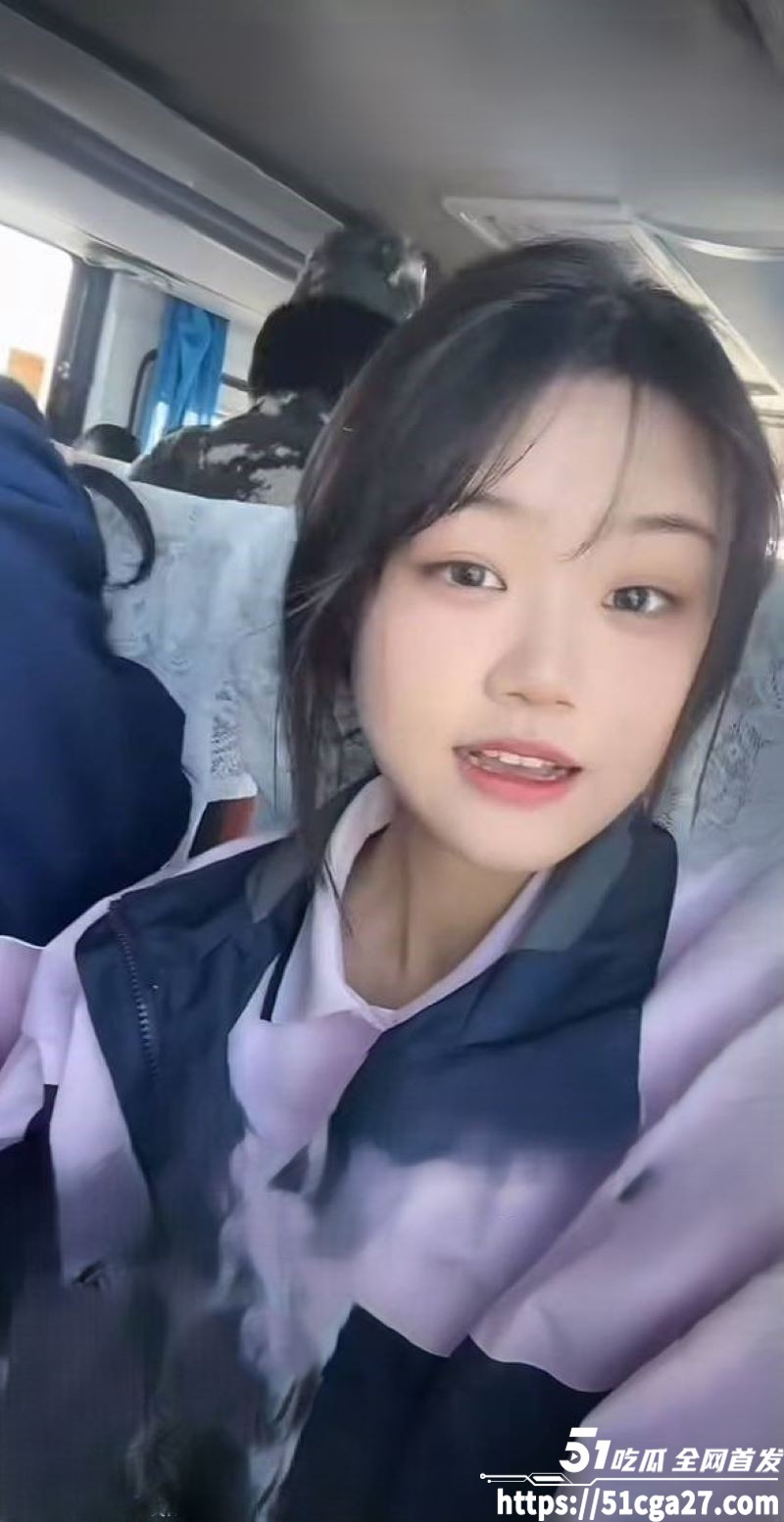 福建学生妹 孔凡洁 情趣装1V1自慰 表情风骚挑逗镜头 粉色鲍鱼淫水四溢 令人心跳加速！ - 51吃瓜网-51吃瓜网