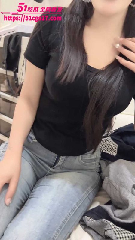 海角乱伦大神 奶子即正义 新作 美容店里强上翘臀老板娘 拉到厕所就是一顿爆操强制吞精！-51吃瓜网
