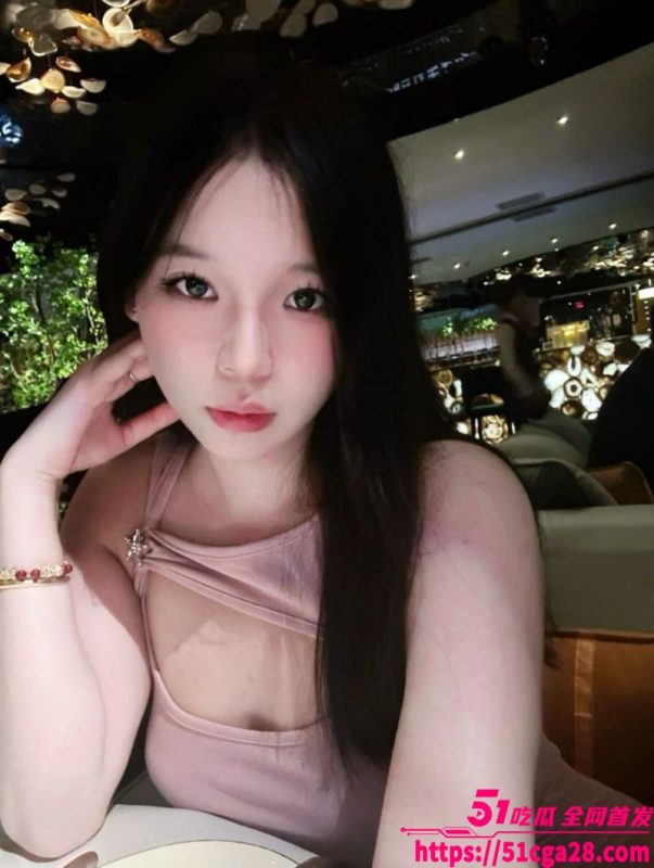 抖音网红学生妹 李祚瑶 私下裸聊！巨乳身材与金主网调 接受各种挑逗指令 揉奶到自慰淫靡不堪！-51吃瓜网