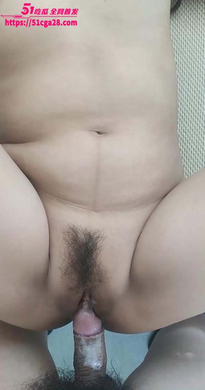 乱伦大神 善良的小嫂子 镜前欣赏发情嫂子卖力口交 坚硬肉棒直抵宫腔 精液灌满淫穴！-51吃瓜网