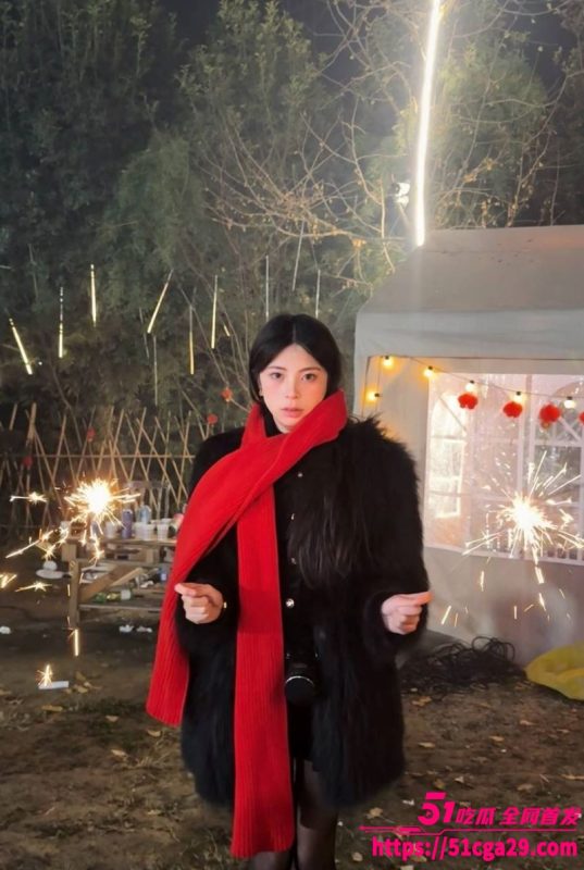 高颜值气质小网红 调教性爱视频曝光 深喉吮吸肉棒技术娴熟 被猛烈爆操肥臀 淫水喷溅！-51吃瓜网