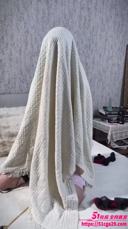 极品美少女 敏绮 酒店露脸调教视频流出 双手被缚嫩乳立挺 白虎小穴被震动棒玩弄到淫水狂喷！-51吃瓜网
