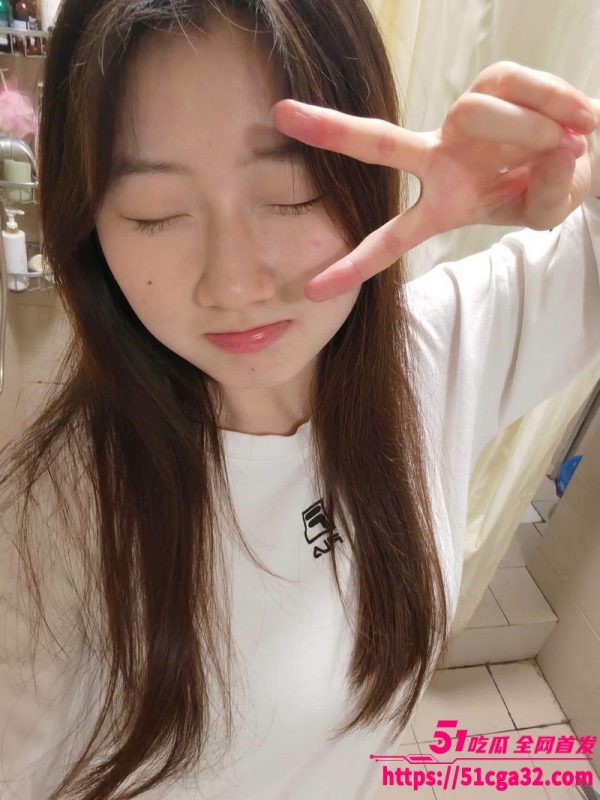 曲阜师范大学 何鑫 与男友性爱视频流出 白嫩胴体让人欲罢不能 对镜玩穴足交伺候主人超劲爆！-51吃瓜网