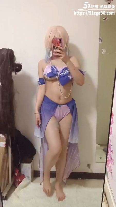 极品福利姬 沐沐酱 cos原神大尺度写真 对镜自拍绝美玉足 肥嫩肉穴被话筒狂怼 淫水声极其诱惑！-51吃瓜网