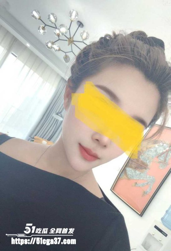乱伦大神 奶子即正义 新作来袭 老婆醉酒睡死 当面上了她亲妹妹 捧着小姨子大屁股爆操 无套内射爽翻天！-51吃瓜网