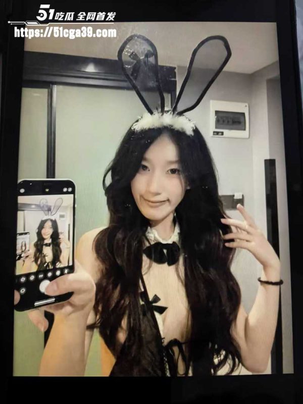 北漂小骚货杨琪为上位与老板激情缠绵 后入女上情趣装护士装视频惨遭泄露！-51吃瓜网