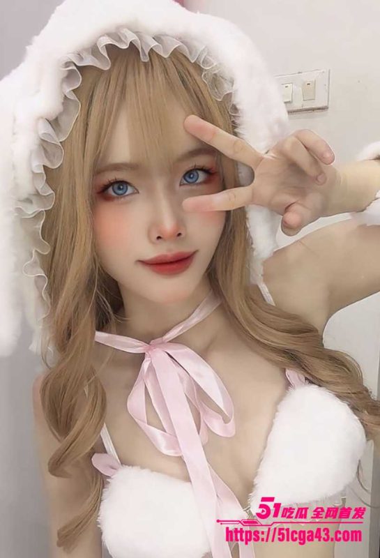 极品COS女神 DreamlikeUwU 福利合集流出 百变萝莉上演超淫露出 翘乳美穴玩转水晶假屌！-51吃瓜网