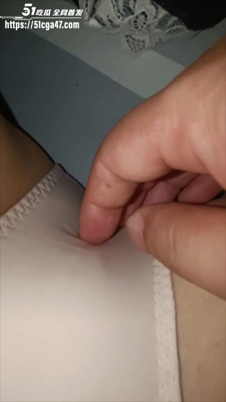 海角乱伦大神 姐弟绝恋 新作 迷奸事件事发后 早起晨勃再次强推姐姐 没想到这次竟意外的主动！-51吃瓜网