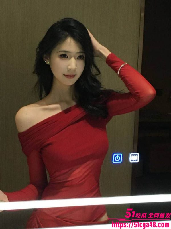 江苏南京情趣内衣模特 张芸芸 性爱视频流出 巨乳翘臀曲线毕露 臀部高翘被狠干 淫叫不断！-51吃瓜网