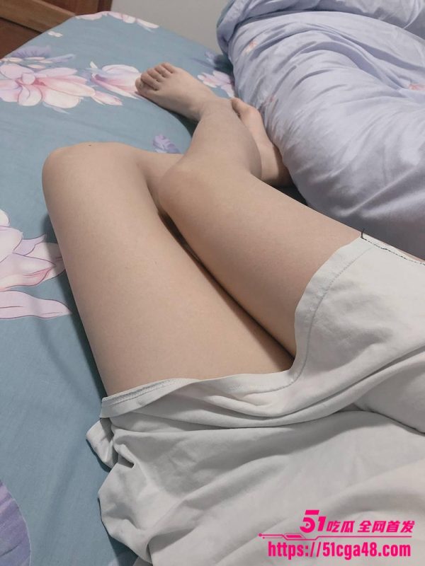 武汉东西湖人妻 胡丽 做爱视频被炮友曝光 小少妇逼毛旺盛淫水超多 大屌猛操表情销魂！-51吃瓜网