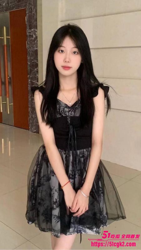 淫纹学生妹 被男友曝光做爱视频 沙发上无套爆操 淫荡表情娇喘呻吟无比带感！-51吃瓜网