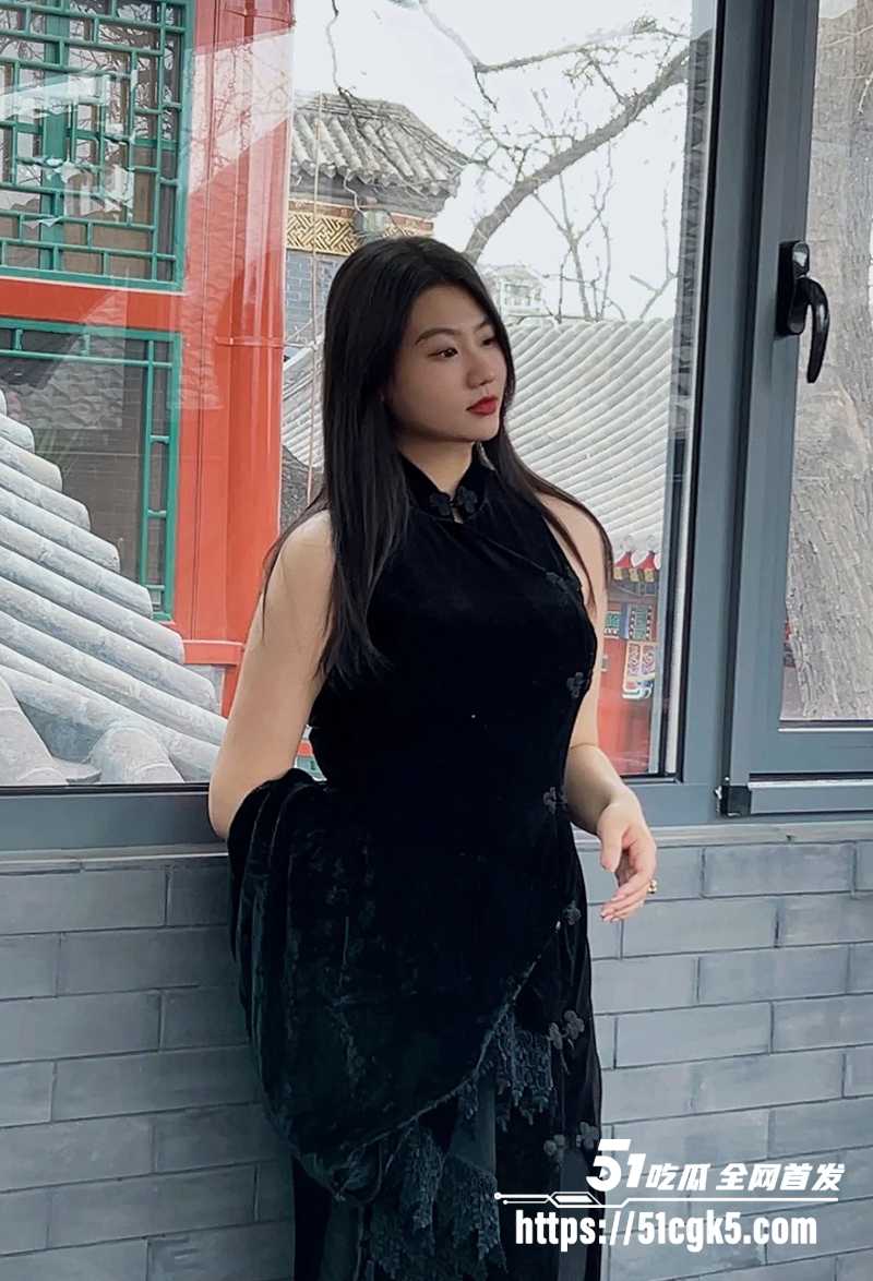 海角大神 我的长腿嫂子丝袜控 伦乱新作！趁着哥哥外出工作 竟在父母隔壁 爆操哺乳期的寂寞嫂子！ - 51吃瓜网-51吃瓜网