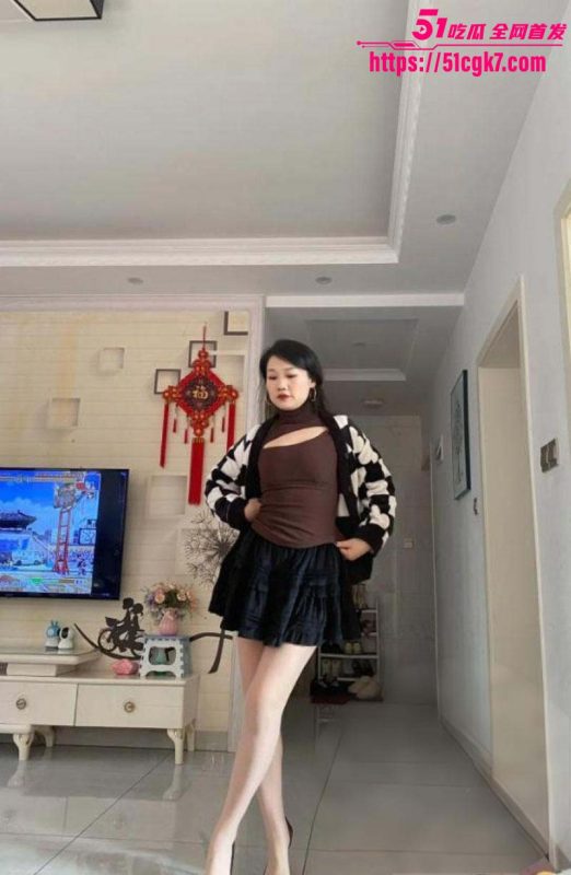 乱伦大神 妈妈的味道 干妈女儿故意创造独处机会 酒后醒来与性感干妈激情打晨炮！-51吃瓜网