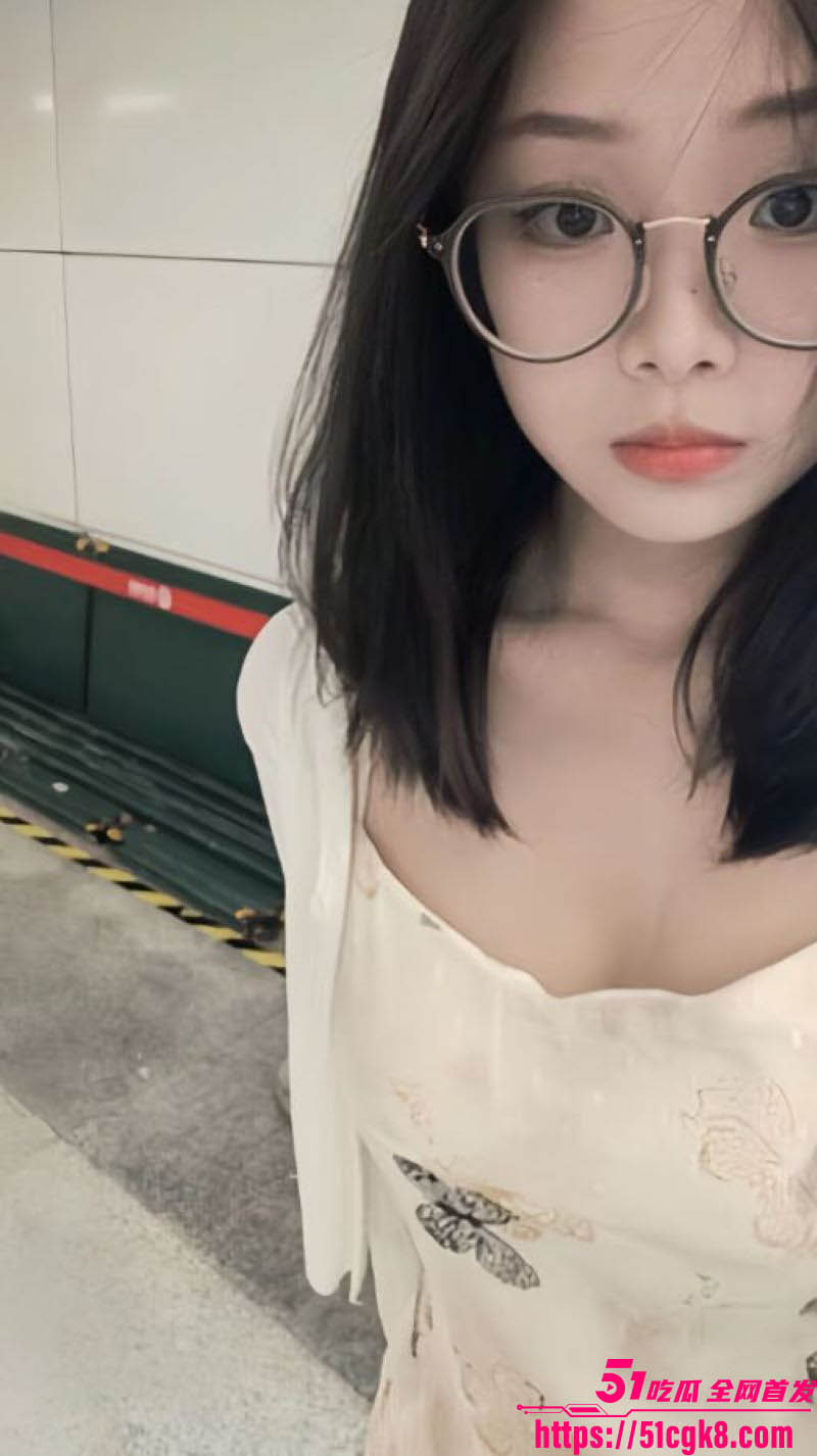 上海师范大学 陆佳怡 高学历母狗 穿性感黑丝露脸口交 主动撅臀被后入猛干 淫叫不断！ - 51吃瓜网-51吃瓜网
