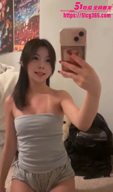 重庆高颜值女神 黄晓玲 露脸自慰视频流出 极品身材道具狂嗨 粉嫩鲍鱼垂涎欲滴 简直是天赐尤物！-51吃瓜网