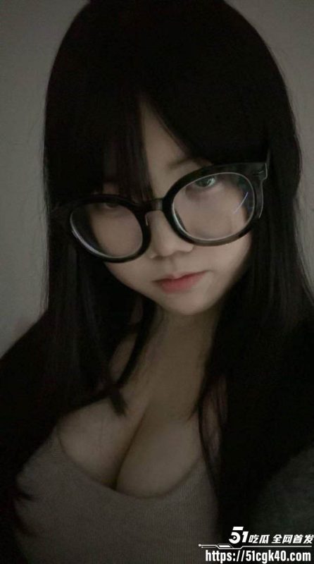 青岛大二巨乳学生妹 王羽焦 私拍流出 骚货道具自慰喷水 出租车露出路人惊呆！-51吃瓜网