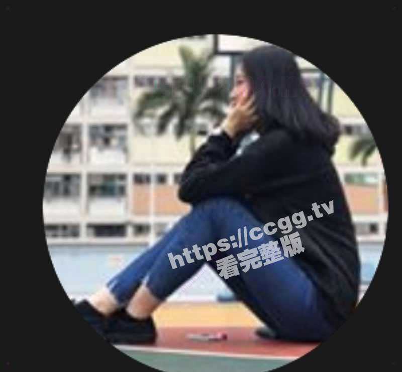 云盘泄密！清纯反差大学生与男友性爱自拍流出 面对镜头毫不羞涩-51吃瓜网
