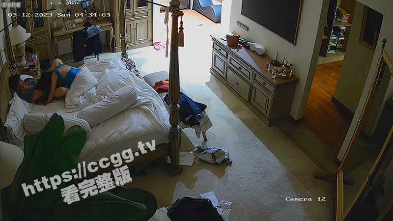 家庭网络摄像头 偷拍国外夫妻私密生活 大白奶子年轻少妇和老公啪啪淫叫声真大-51吃瓜网