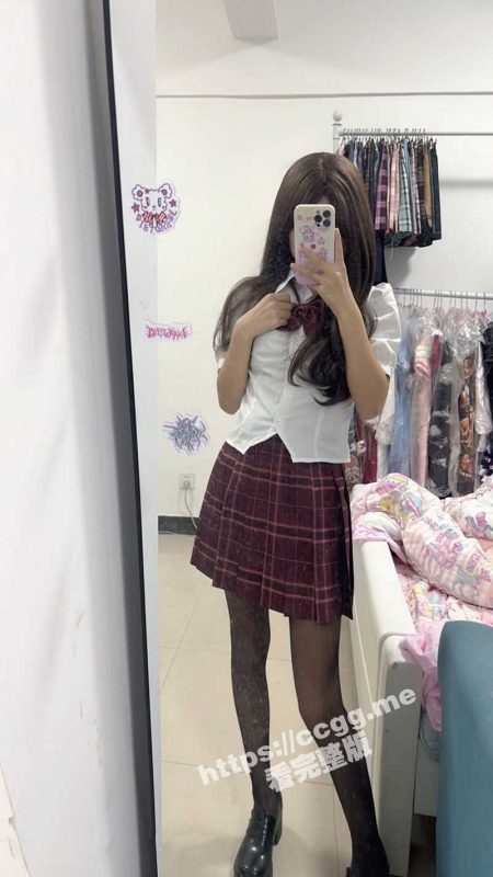 湖南科技大学 小情侣自录性爱视频流出 清纯女友化身小母狗被操到喷尿 超反差！-51吃瓜网