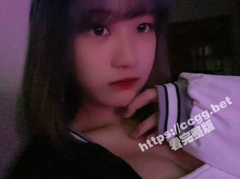 台北新北木栅高中 「李映妤」18岁大奶高中生的林荫小道早已经车水马龙-51吃瓜网