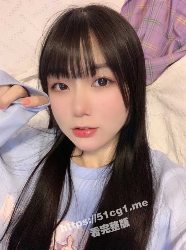 抖音不知名萝莉跑车福利私拍流出！白虎水嫩多汁 还有洗澡 足交 自慰 这颜值真的太可以了！-51吃瓜网