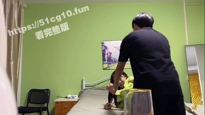 “不要 我大姨妈 我不行了 好胀 你太厉害了”大神出租房强上知性小姐姐 边淫叫边说不要无套内射！-51吃瓜网