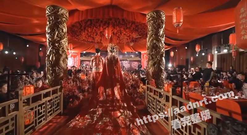 凤冠霞帔 十里红妆 明媒正娶 中式婚礼震撼现场 比武则天登基都壮观！美得让人激动热泪盈眶！-51吃瓜网