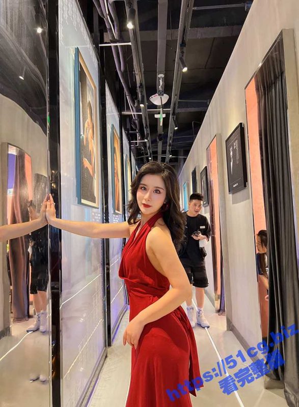 高颜值气质中国顶尖SM露脸女王 晨晨女王 无下限调教男女奴黄金马眼 花样百出！-51吃瓜网