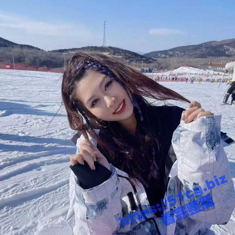 北京海淀区教师 杨佳佳 反差曝光 这个美颜绝了 十级美颜效果 真人竟然长成这样！ - 51吃瓜网-51吃瓜网