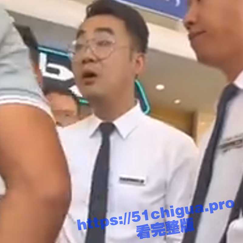 江西南昌丰田4S店要求消费者贷款买车 消费者不同意发生冲突 销售：不买就滚，买个10万的车叫什么叫-51吃瓜网