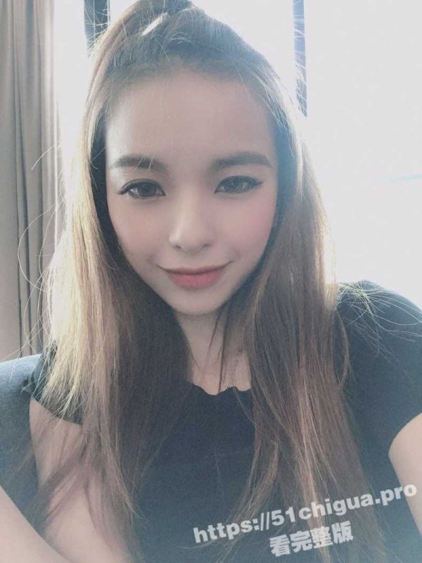 台湾桃园素人少妇  Vivi（李佳薇）黑丝透视装被疯狂后入 多套情趣装性爱视频 高清怼脸第三视角拍摄-51吃瓜网
