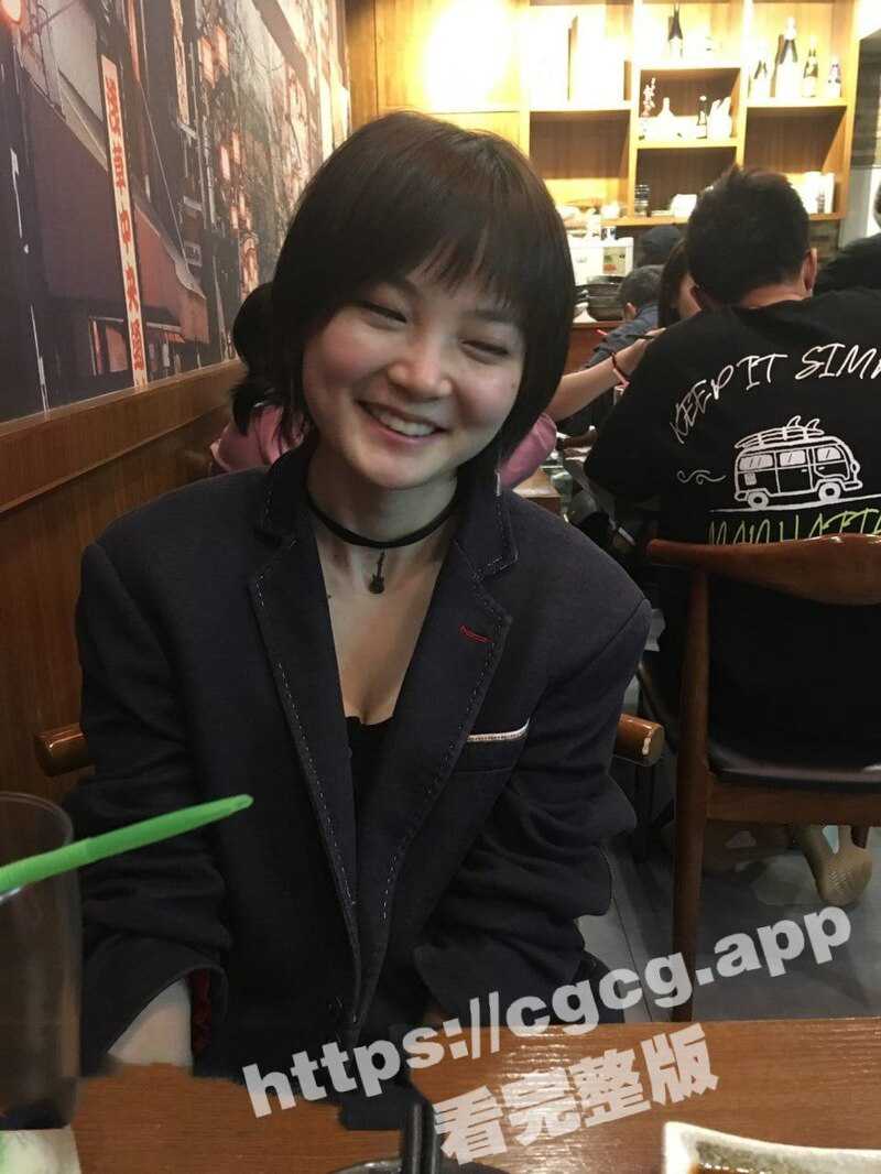 校花美女 刘璐 与金主爸爸的性爱日常 穿各种情趣内衣和丝袜 卖力给金主口爆 还要被无套爆操！ - 51吃瓜网-51吃瓜网
