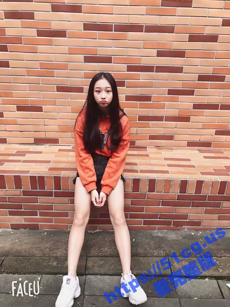 漂亮校花妹子被网络招聘忽悠 参加某综艺选秀 一步步套路妹子把衣服脱光光 - 51吃瓜网-51吃瓜网