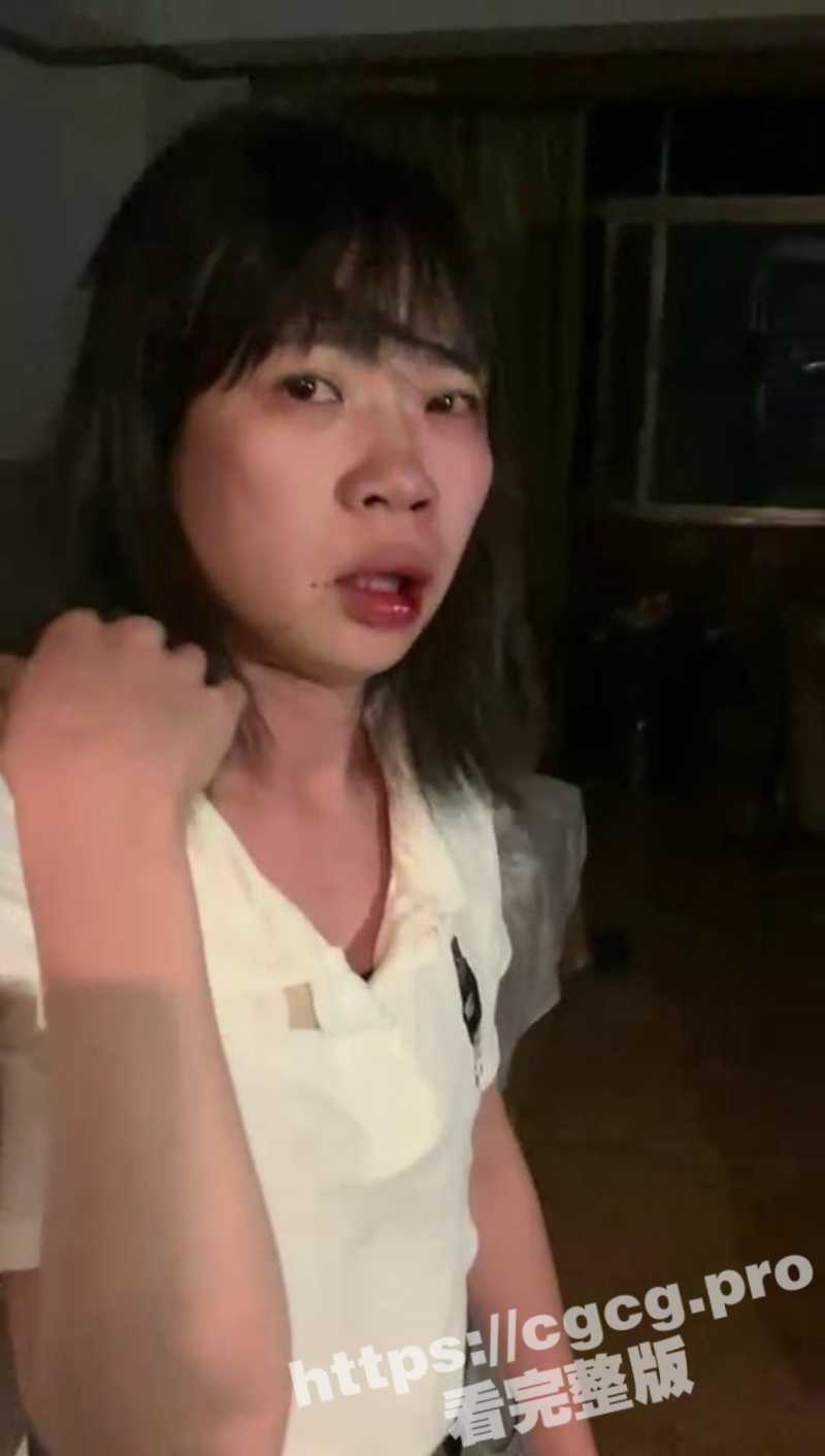 抓奸现场！潮汕排骨哥带兄弟 宾馆抓偷情骚妻 15分钟长视频完整版 - 51吃瓜网-51吃瓜网
