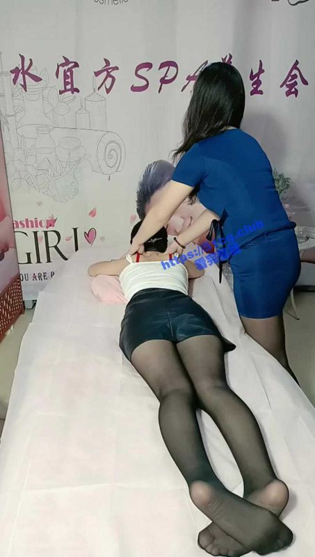 高颜值大胸美女穿黑丝去按摩，被男技师强上！还玩双飞！#水宜方 #经典老瓜-51吃瓜网