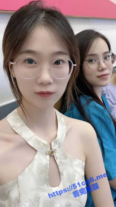 哈尔滨医科大学 眼镜妹母狗 宦雅昕 口交3P视频曝光流出！骚东西身材不错 口技超棒！-51吃瓜网