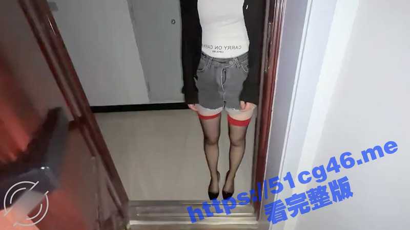 我的母狗姐姐！臣服在淫威下的姐姐穿红边黑丝来酒店赴约 刮完毛的小穴操起来就是爽！-51吃瓜网