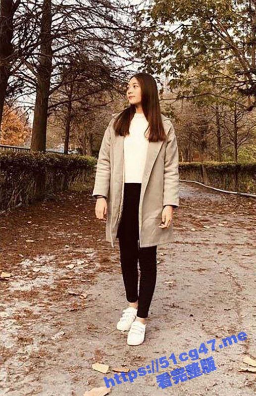 气质母狗私下里非常淫荡 手机泄漏给炮友口交内射 被偷拍换衣服 在度假村厕所给炮友口交-51吃瓜网