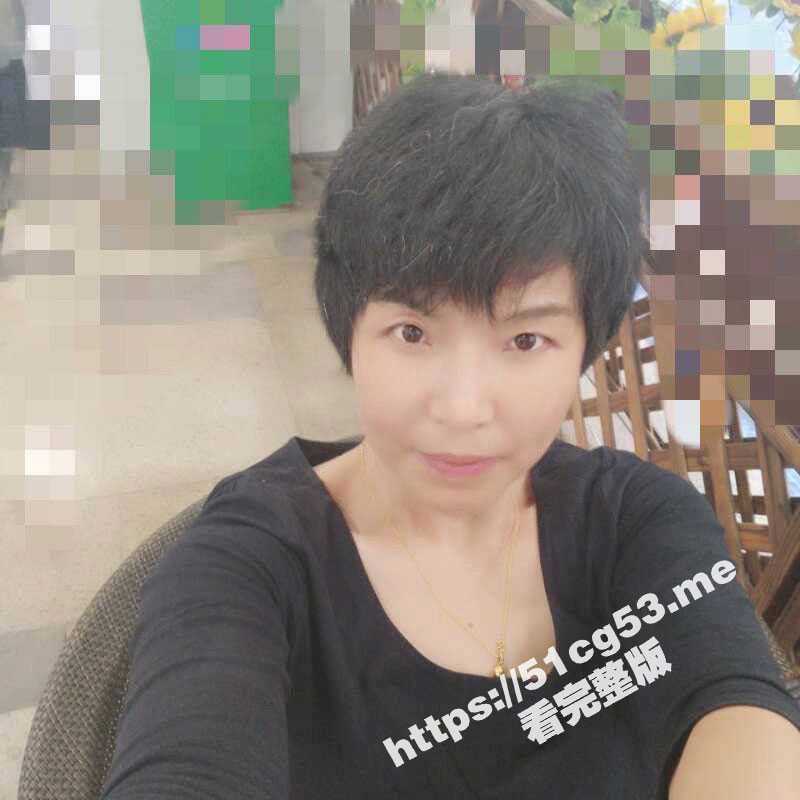 中国好老婆 妻子偷拍自己的亲妈洗澡尿尿给老公看 风韵犹存的丈母娘奶子又白又大 乳交一定很爽 - 51吃瓜网-51吃瓜网