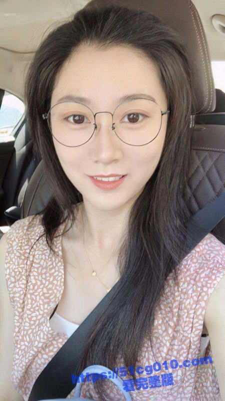 偷情教师气质人妻  脱光衣服判若两人 到房间就疯狂做爱 被操的呻吟不断 白浆四溢-51吃瓜网