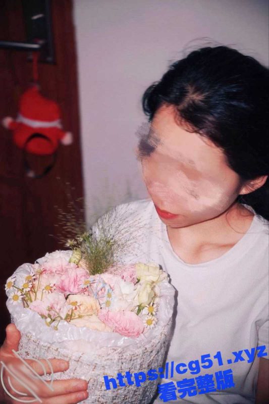 海角大神 520当天和前女友的闷骚姐姐在酒店阳台后入啪啪！年纪大就是经验好 口活太棒了-51吃瓜网