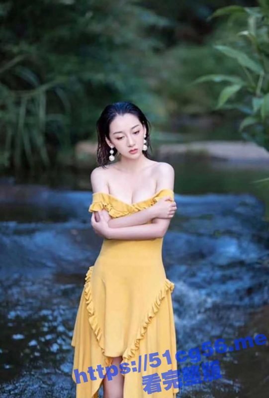 某高校播音系高冷巨乳无毛女神 为赚外快买奢饰品在线接单 完成张智斌爸爸定制的调教母狗自慰视频！-51吃瓜网