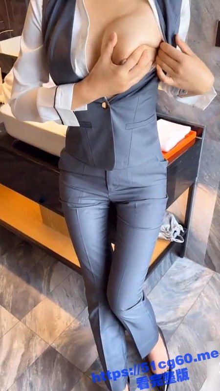 约炮极品身材反差女白领 长腿性感翘臀诱人 绝对的女神身材 穿着工装就来了 这身材太极品了-51吃瓜网