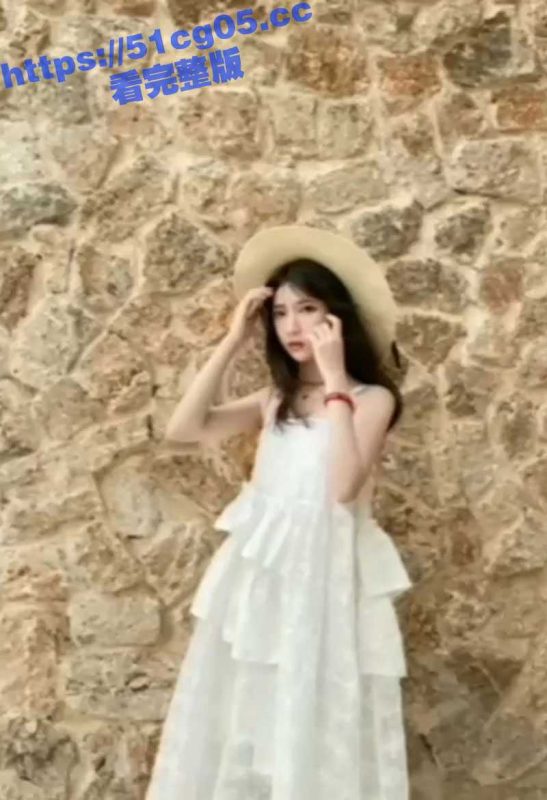 顶级富豪千金留学生被两名猛男调教成母狗 沦为男人的肉便器性奴！3P期间男友打来电话让二人更加兴奋！-51吃瓜网