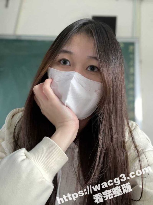 北京大学学霸郭慧颖 被网上暧昧对象骗裸照 还有揉奶视频 果然学霸在情商上 并不是很高啊-51吃瓜网