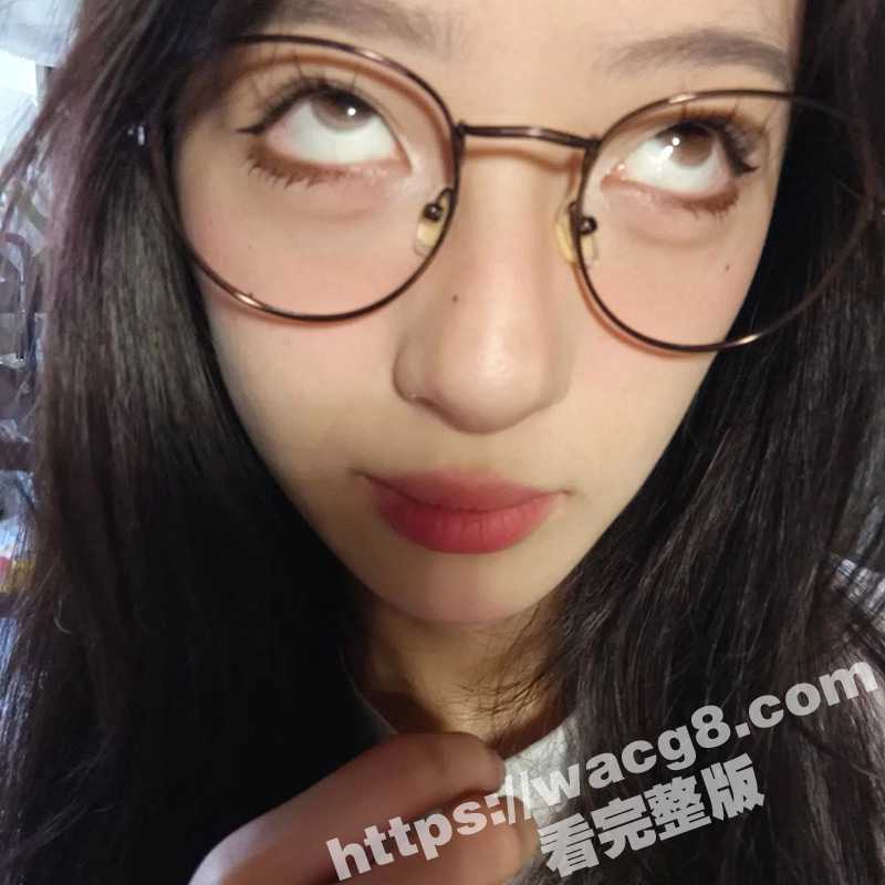 抖音10W粉丝高颜值大学生网红灌汤饱饱 漏奶自慰高潮脸私拍给榜一大哥 骚起来简直是条母狗!-51吃瓜网