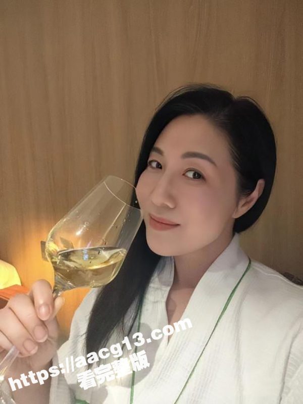 山东临沂中学历史老师王莹出轨男教师  熟女人妻诱惑满满  被炮友无套后入猛干后内射-51吃瓜网