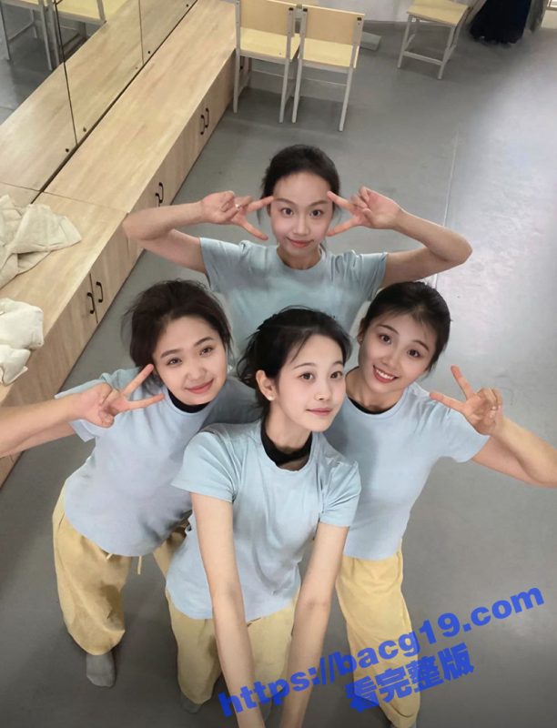 现代音乐学院母狗门事件！大三舞蹈校花 乔烨 背着男友让校外金主包养调教约炮视频流出-51吃瓜网